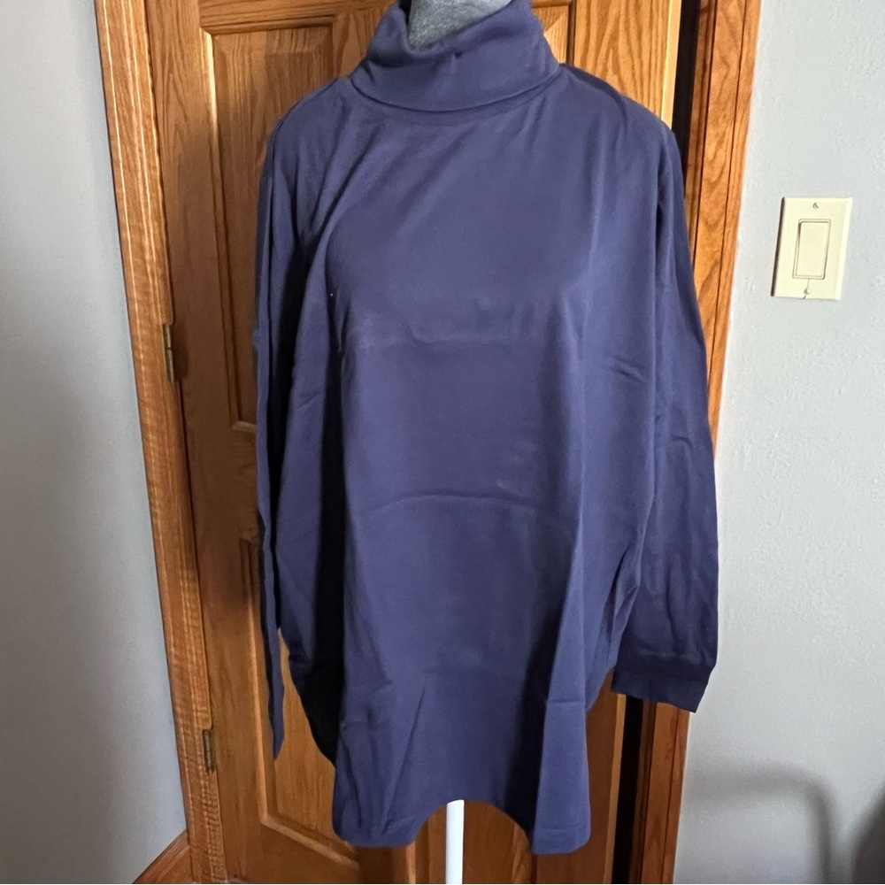 Navy Blue Turtleneck tee, 2X NWT